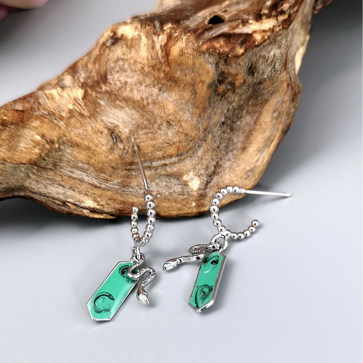 Women's Snake Earrings Retro Emerald Color Prismatic